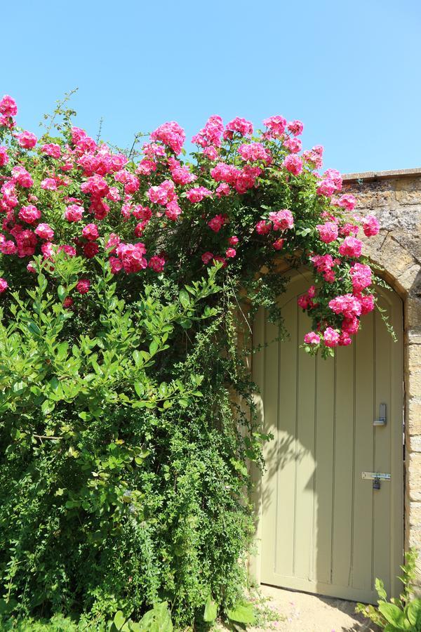 The Bay Tree Hotel Burford Exterior photo